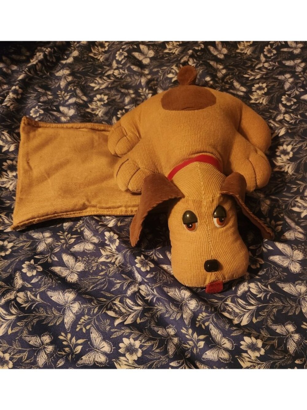 1980s Pound Puppy Remote Control Holder